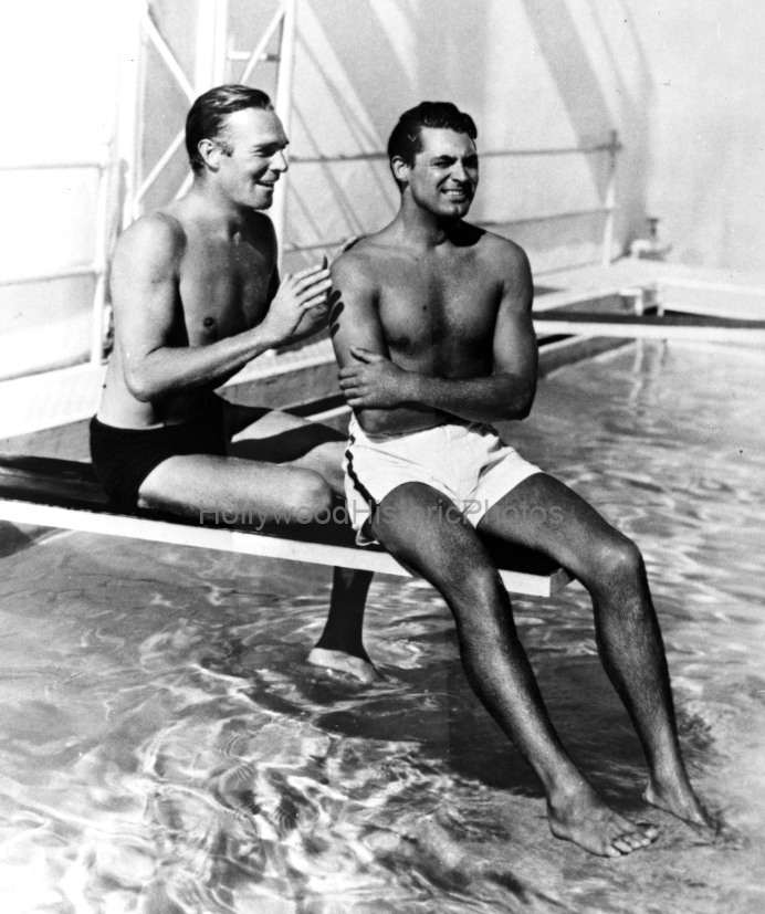 Cary Grant Randolph Scott, Santa Monica, 1940 wm.jpg